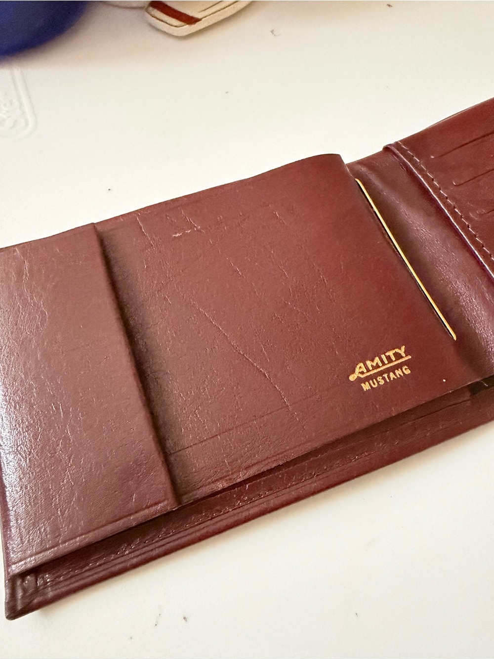 Vintage Men's Brown Leather Bi-Fold Wallet